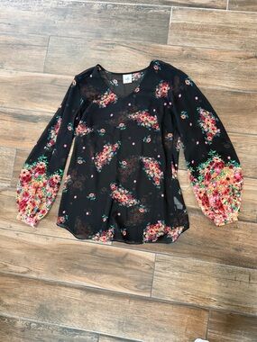 CAbi Black Floral V-Neck Long-Sleeve Blouse